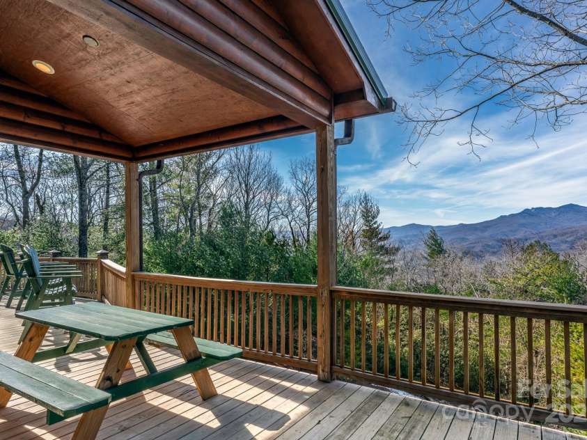 4880 Nightingale Way, Lenoir, NC 28645.  MLS# CAR4223039, YatesRealty ID 18572. 