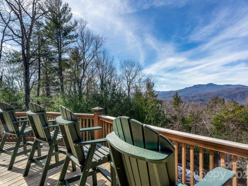 4880 Nightingale Way, Lenoir, NC 28645.  MLS# CAR4223039, YatesRealty ID 18572. 