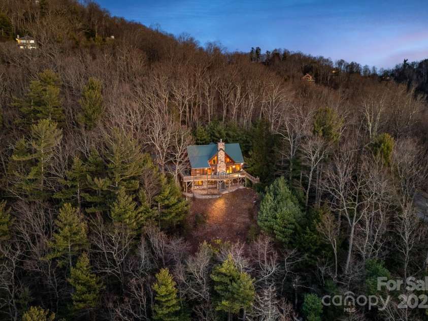 4880 Nightingale Way, Lenoir, NC 28645.  MLS# CAR4223039, YatesRealty ID 18572. 