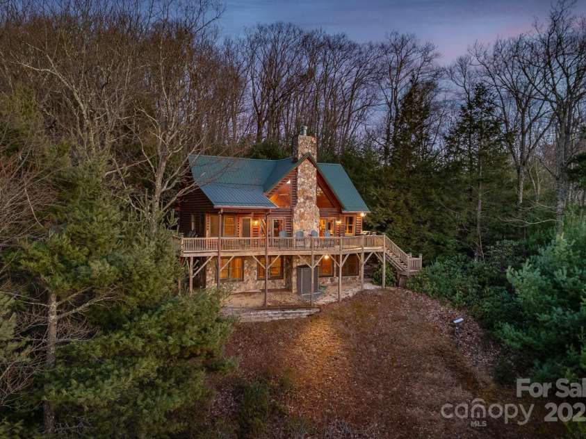 4880 Nightingale Way, Lenoir, NC 28645.  MLS# CAR4223039, YatesRealty ID 18572. 