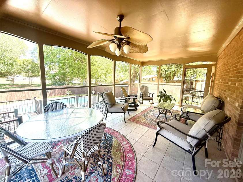 3740 6th Street, Hickory, NC 28601.  MLS# CAR4370130, YatesRealty ID 18574. 
