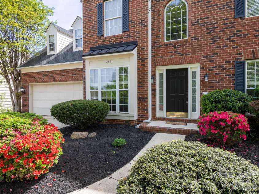 268 Glencoe Lane, Mooresville, NC 28117.  MLS# CAR4362193, YatesRealty ID 18576. 