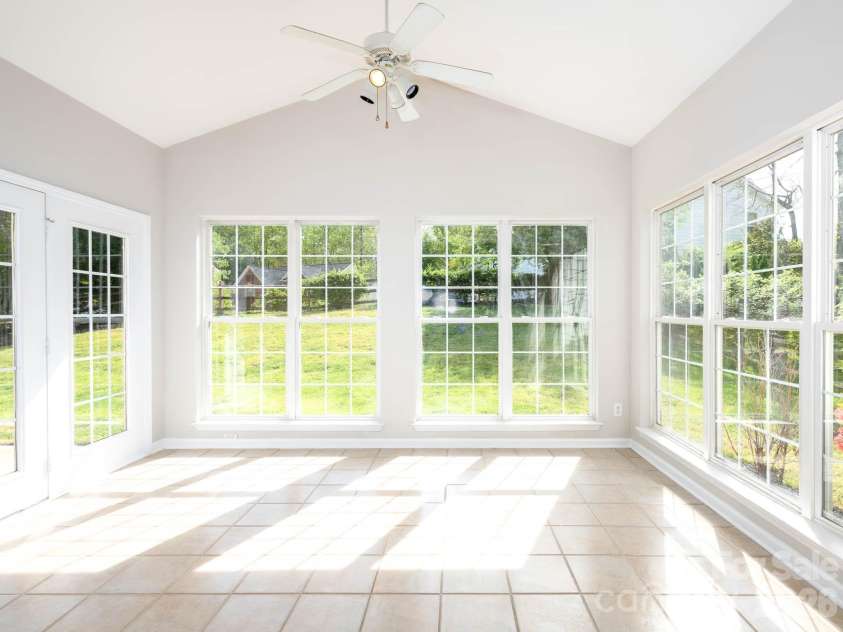 268 Glencoe Lane, Mooresville, NC 28117.  MLS# CAR4362193, YatesRealty ID 18576. 