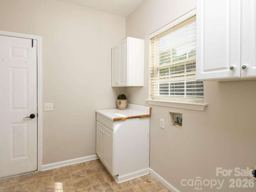 268 Glencoe Lane, Mooresville, NC 28117.  MLS# CAR4362193, YatesRealty ID 18576. 