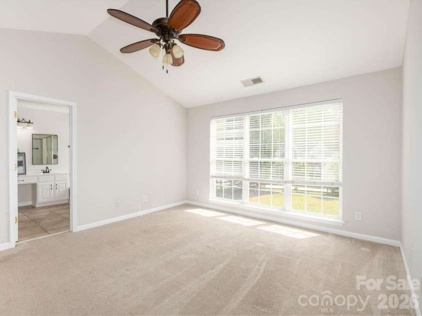 268 Glencoe Lane, Mooresville, NC 28117.  MLS# CAR4362193, YatesRealty ID 18576. 