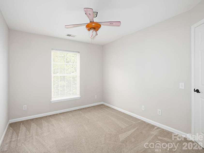 268 Glencoe Lane, Mooresville, NC 28117.  MLS# CAR4362193, YatesRealty ID 18576. 