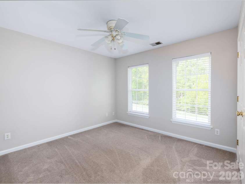 268 Glencoe Lane, Mooresville, NC 28117.  MLS# CAR4362193, YatesRealty ID 18576. 