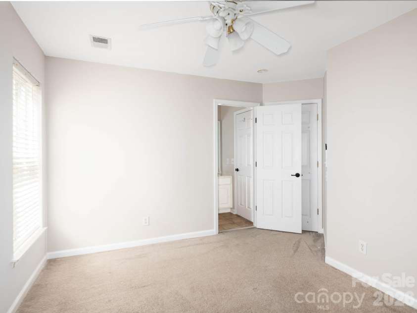 268 Glencoe Lane, Mooresville, NC 28117.  MLS# CAR4362193, YatesRealty ID 18576. 