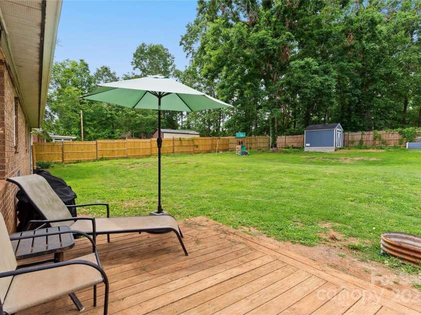 381 Mountain View Street, Forest City, NC 28043.  MLS# CAR4263419, YatesRealty ID 18576. 