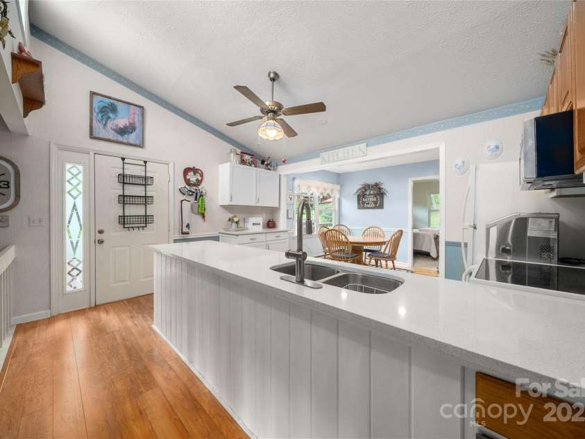 131 Apple Blossom Lane, Maggie Valley, NC 28751.  MLS# CAR4265861, YatesRealty ID 18577. 