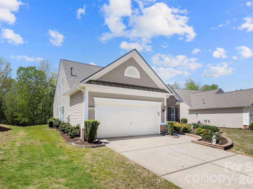 2190 Hartwell Lane, Fort Mill, SC 29707.  MLS# CAR4368725, YatesRealty ID 18577. 