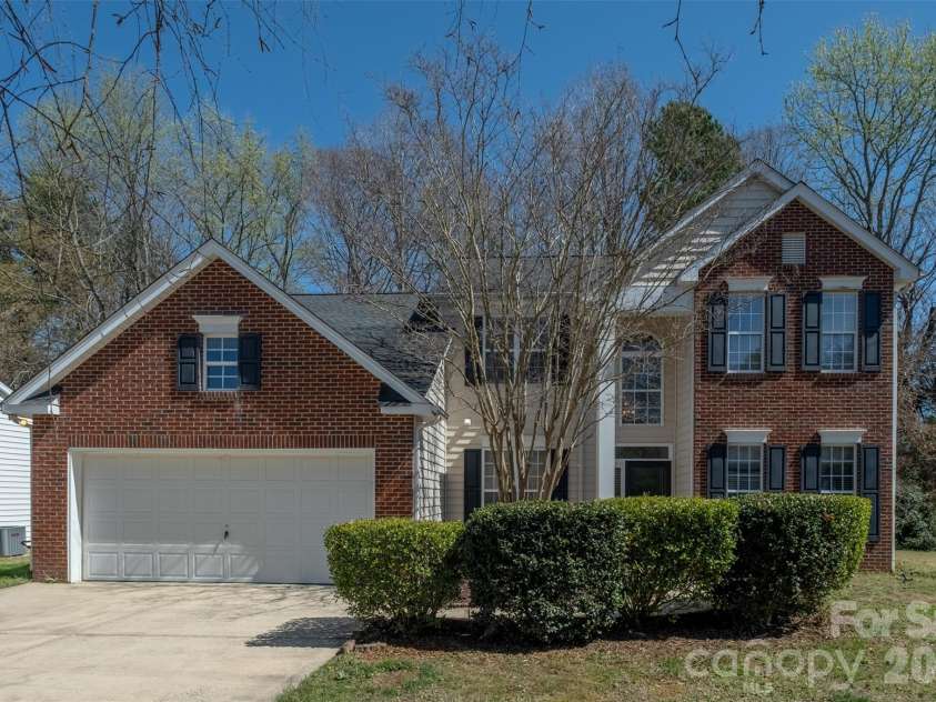 4210 Mckendree Way, Charlotte, NC 28269.  MLS# CAR4341173, YatesRealty ID 18578. 