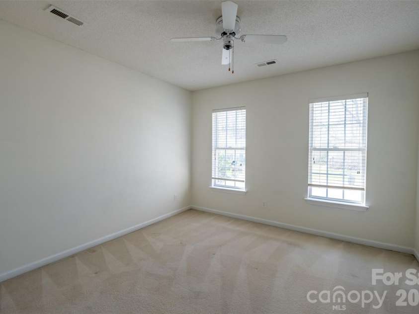 4210 Mckendree Way, Charlotte, NC 28269.  MLS# CAR4341173, YatesRealty ID 18578. 