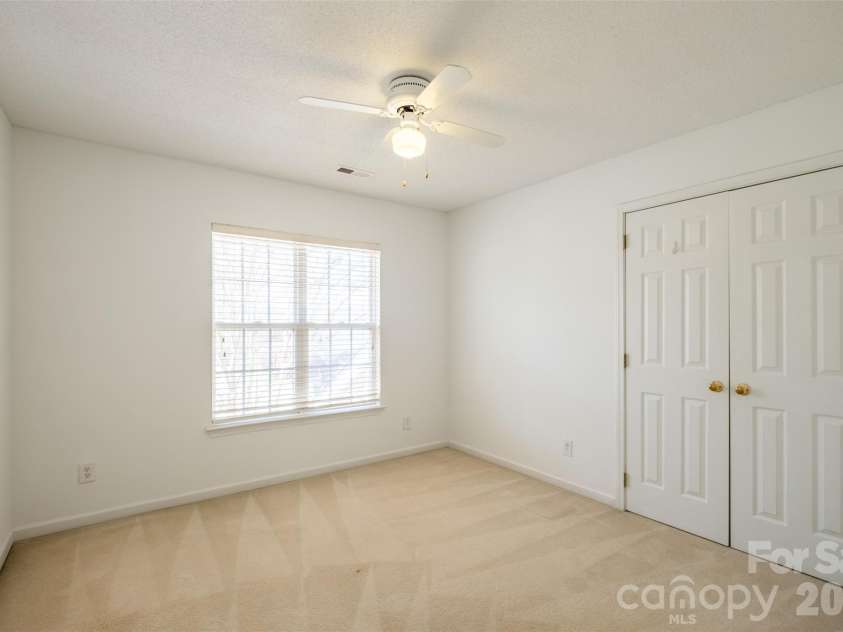 4210 Mckendree Way, Charlotte, NC 28269.  MLS# CAR4341173, YatesRealty ID 18578. 