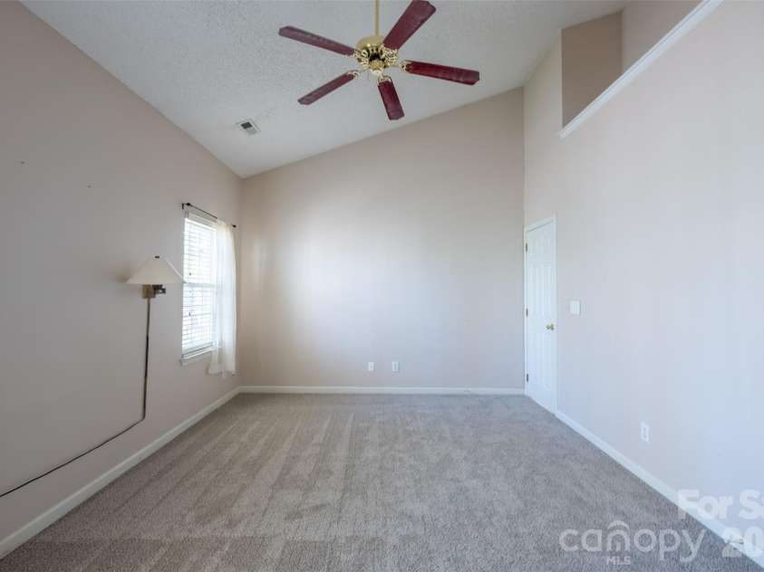 4210 Mckendree Way, Charlotte, NC 28269.  MLS# CAR4341173, YatesRealty ID 18578. 
