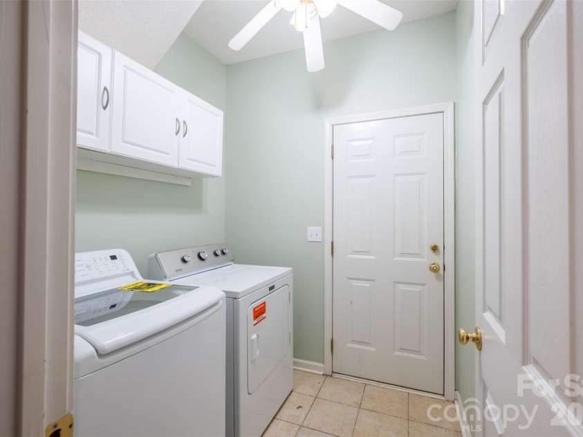 4210 Mckendree Way, Charlotte, NC 28269.  MLS# CAR4341173, YatesRealty ID 18578. 