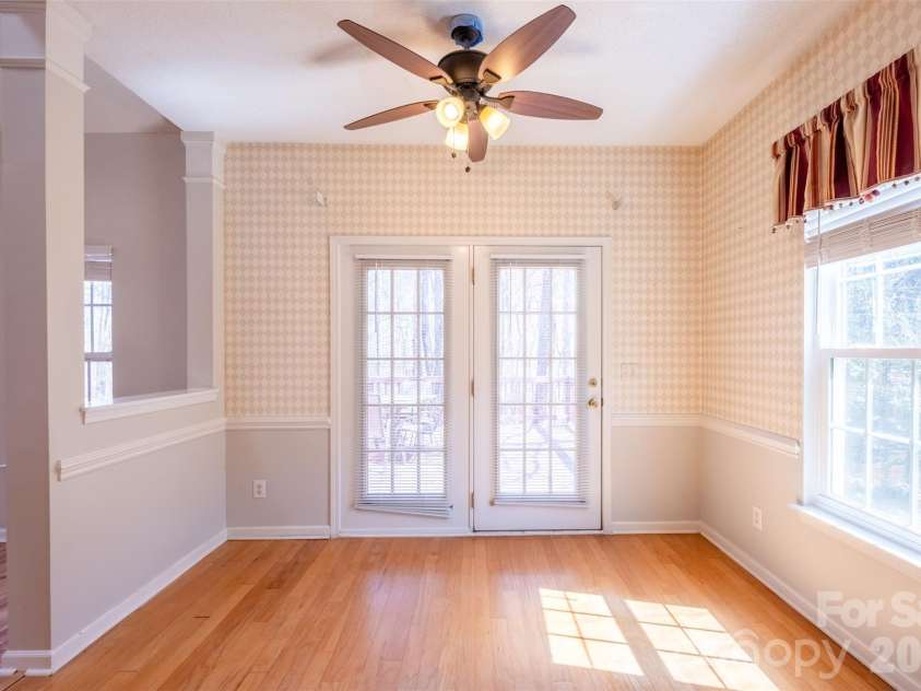 4210 Mckendree Way, Charlotte, NC 28269.  MLS# CAR4341173, YatesRealty ID 18578. 