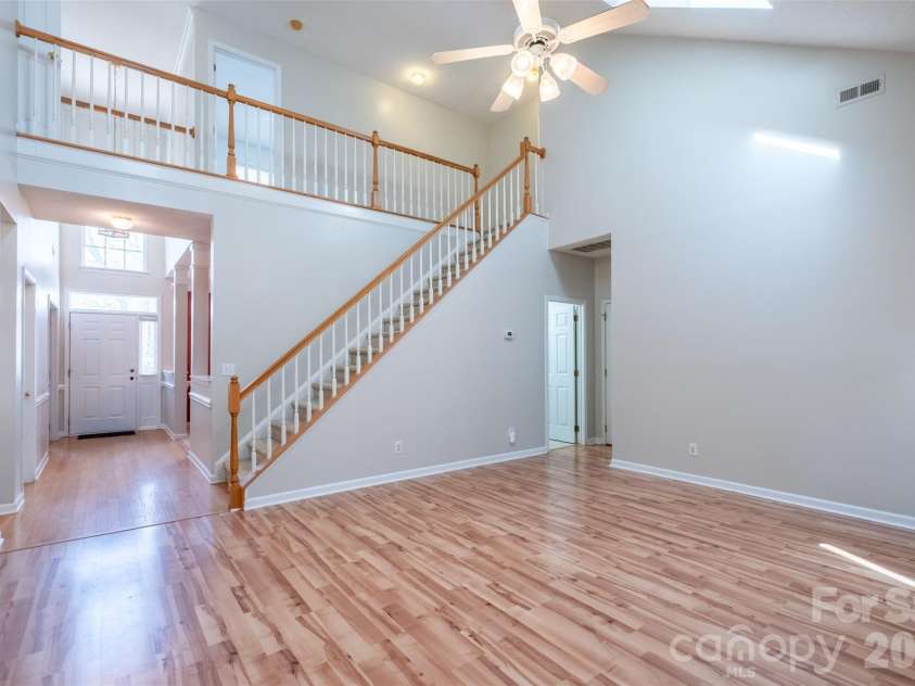4210 Mckendree Way, Charlotte, NC 28269.  MLS# CAR4341173, YatesRealty ID 18578. 
