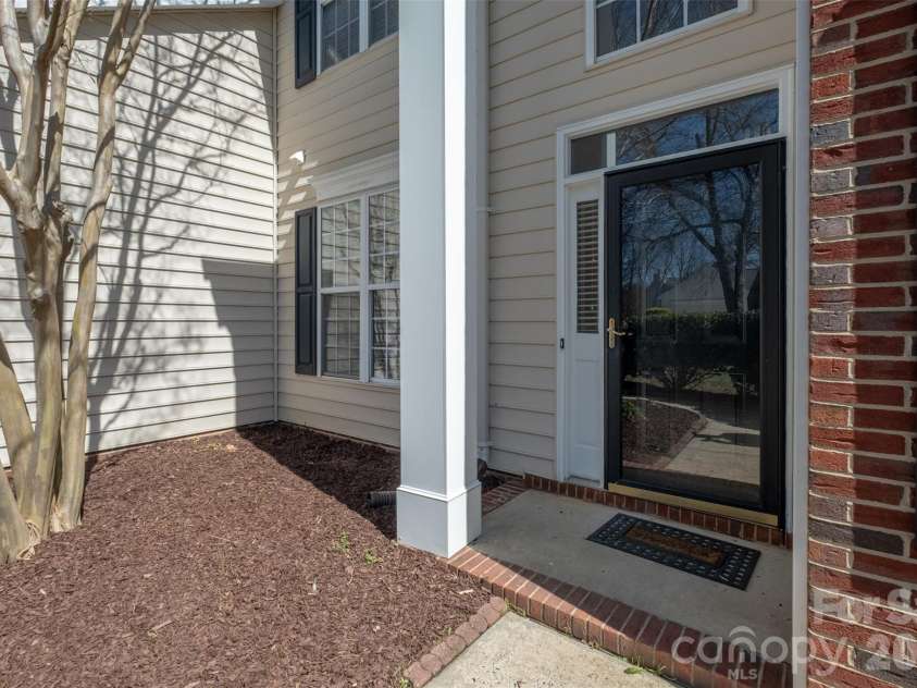 4210 Mckendree Way, Charlotte, NC 28269.  MLS# CAR4341173, YatesRealty ID 18578. 