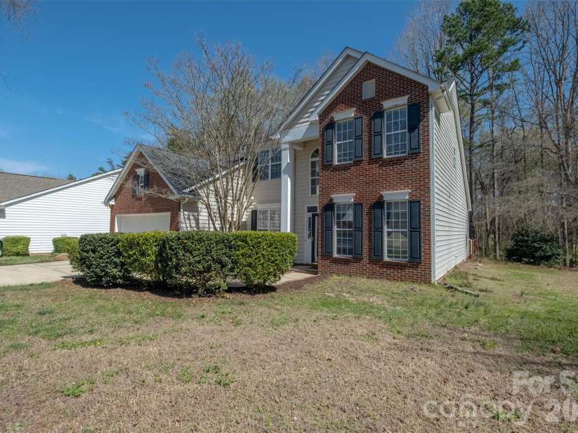 4210 Mckendree Way, Charlotte, NC 28269.  MLS# CAR4341173, YatesRealty ID 18578. 