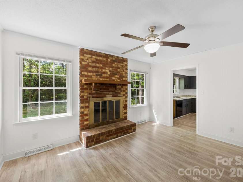 425 Whitethorn Drive, Gastonia, NC 28054.  MLS# CAR4364846, YatesRealty ID 18579. 