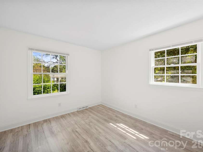 425 Whitethorn Drive, Gastonia, NC 28054.  MLS# CAR4364846, YatesRealty ID 18579. 