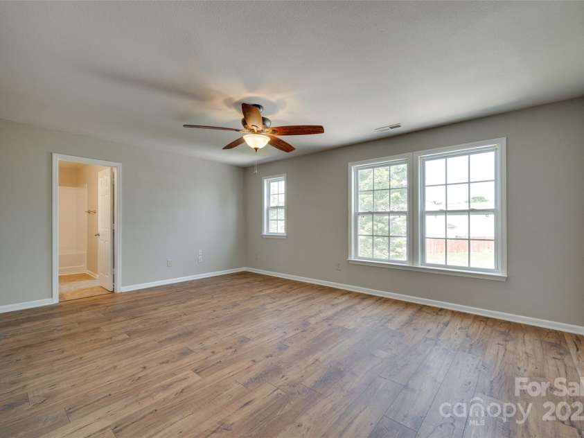 672 Carybrook Court, York, SC 29745.  MLS# CAR4266903, YatesRealty ID 18579. Primary Bedroom