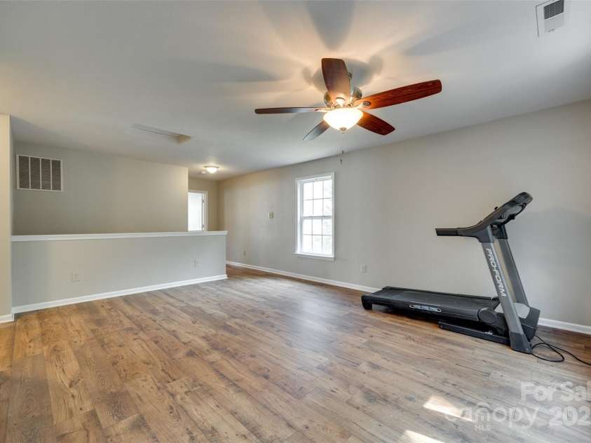 672 Carybrook Court, York, SC 29745.  MLS# CAR4266903, YatesRealty ID 18579. Upstairs Flex Room