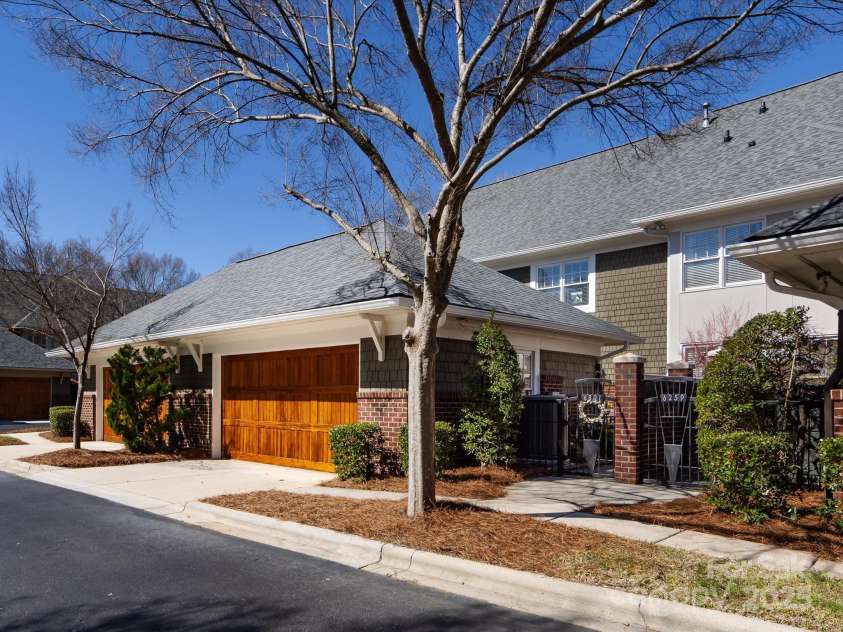 6301 Park South Drive, Charlotte, NC 28210.  MLS# CAR4237231, YatesRealty ID 18580. 2 Car Garage Back
