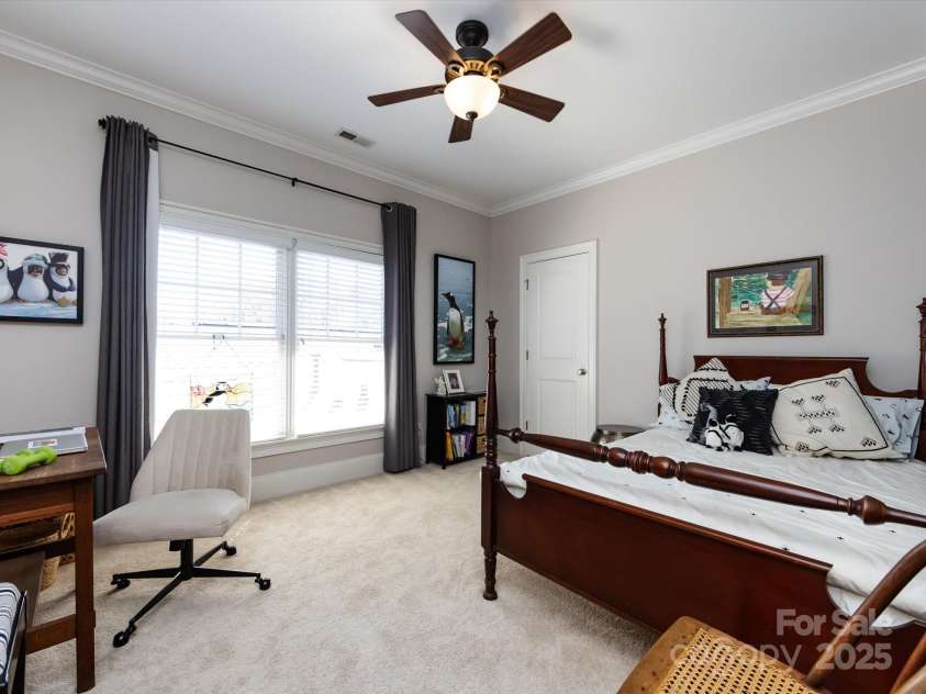 6301 Park South Drive, Charlotte, NC 28210.  MLS# CAR4237231, YatesRealty ID 18580. Bedroom 3