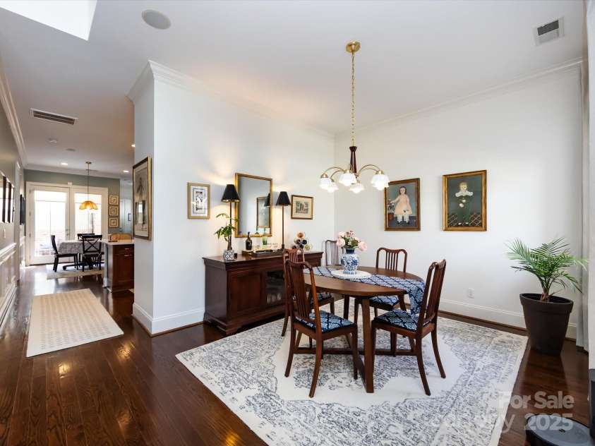 6301 Park South Drive, Charlotte, NC 28210.  MLS# CAR4237231, YatesRealty ID 18580. Dining Room