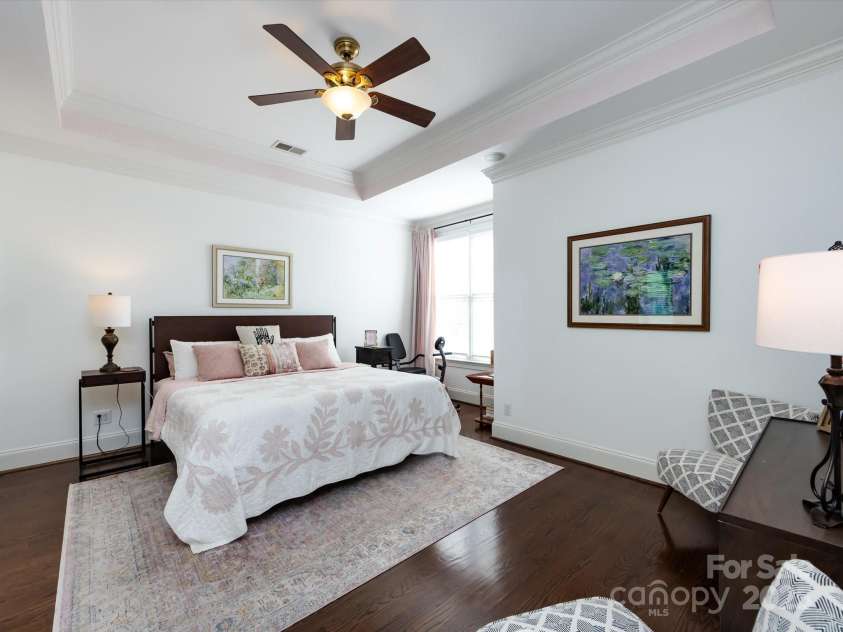 6301 Park South Drive, Charlotte, NC 28210.  MLS# CAR4237231, YatesRealty ID 18580. Primary Bedroom