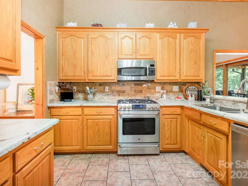 7545 Rabbit Circle, Denver, NC 28037.  MLS# CAR4262948, YatesRealty ID 18582. Kitchen