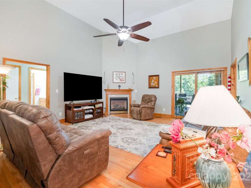 7545 Rabbit Circle, Denver, NC 28037.  MLS# CAR4262948, YatesRealty ID 18582. Living ROom