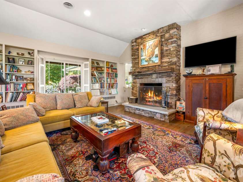 936 Golden Road, Tryon, NC 28782.  MLS# CAR4317970, YatesRealty ID 18582. 