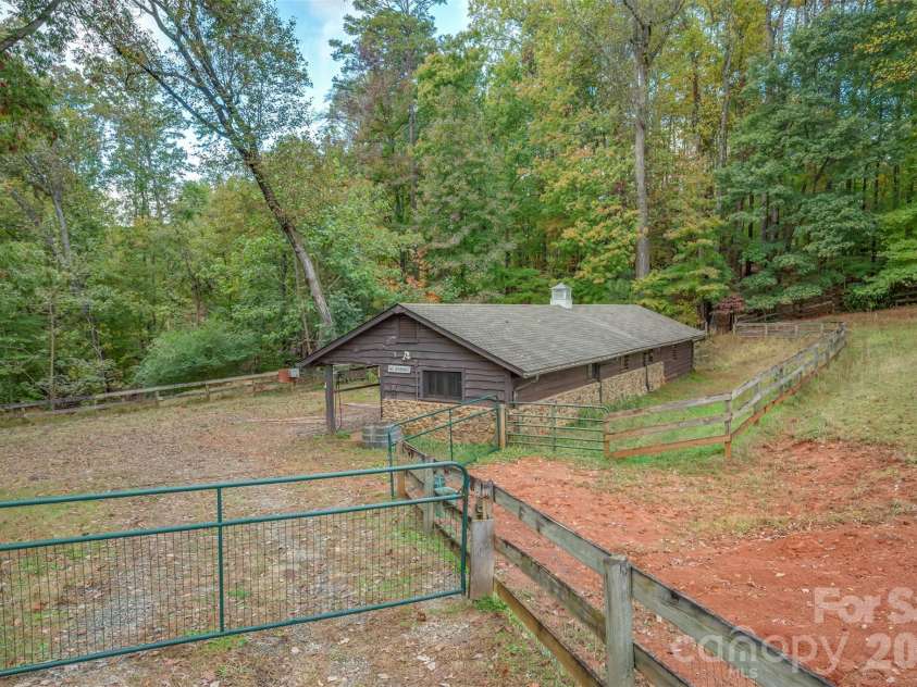 936 Golden Road, Tryon, NC 28782.  MLS# CAR4317970, YatesRealty ID 18582. 