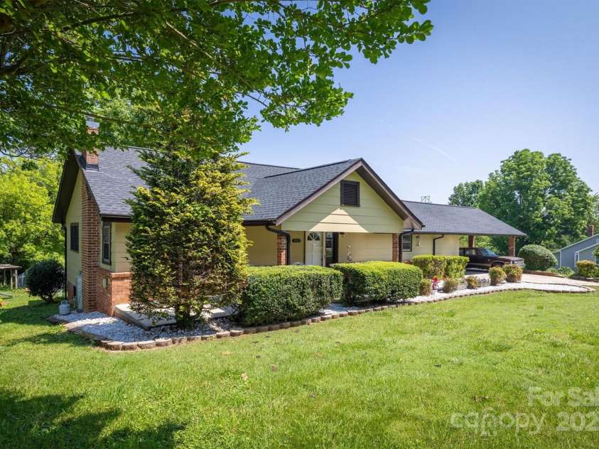 3803 Cook Road, Valdese, NC 28690.  MLS# CAR4258031, YatesRealty ID 18583. 