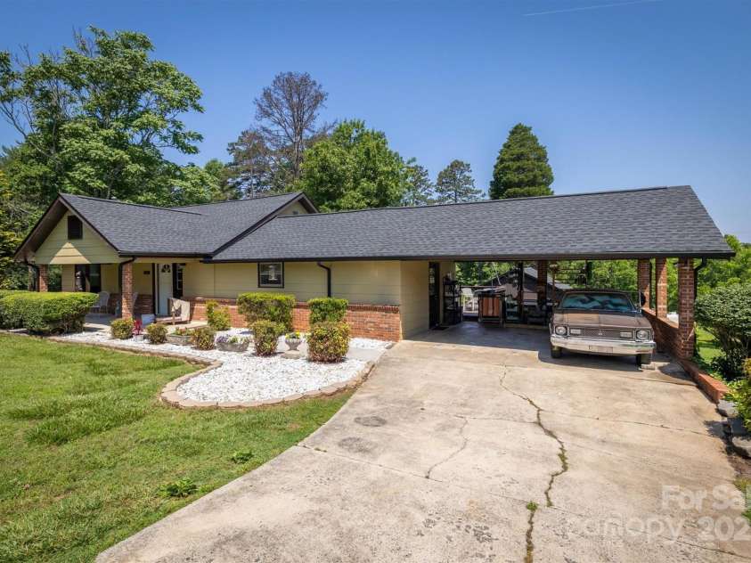 3803 Cook Road, Valdese, NC 28690.  MLS# CAR4258031, YatesRealty ID 18583. 