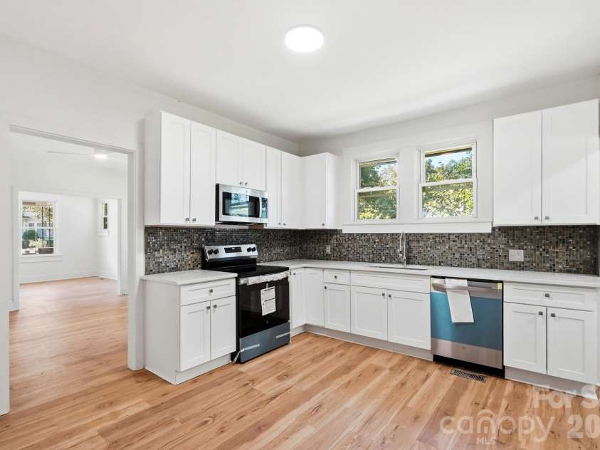 704 4th Street, Spencer, NC 28159.  MLS# CAR4424470, YatesRealty ID 18583. Kitchen
