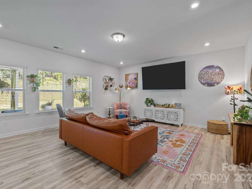 229 Cramerton Mills Parkway, Cramerton, NC 28032.  MLS# CAR4267417, YatesRealty ID 18584. 