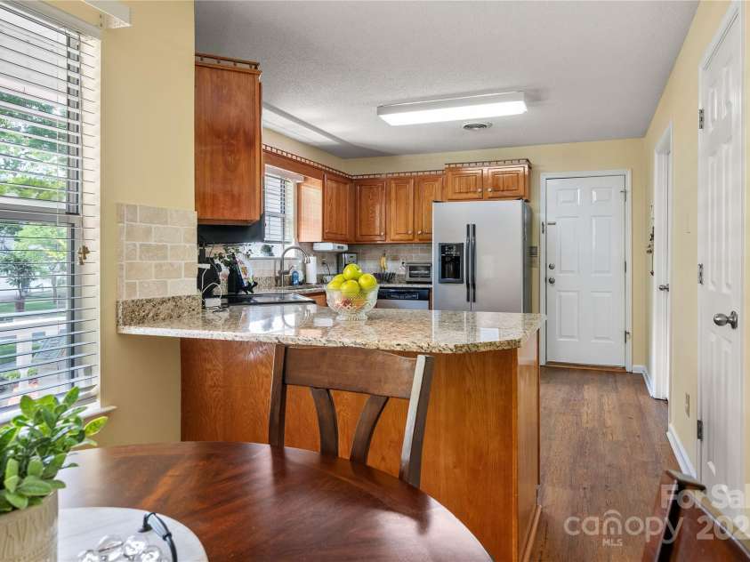 1666 Sam Smith Road, Fort Mill, SC 29708.  MLS# CAR4250464, YatesRealty ID 18586. Nice peninsula