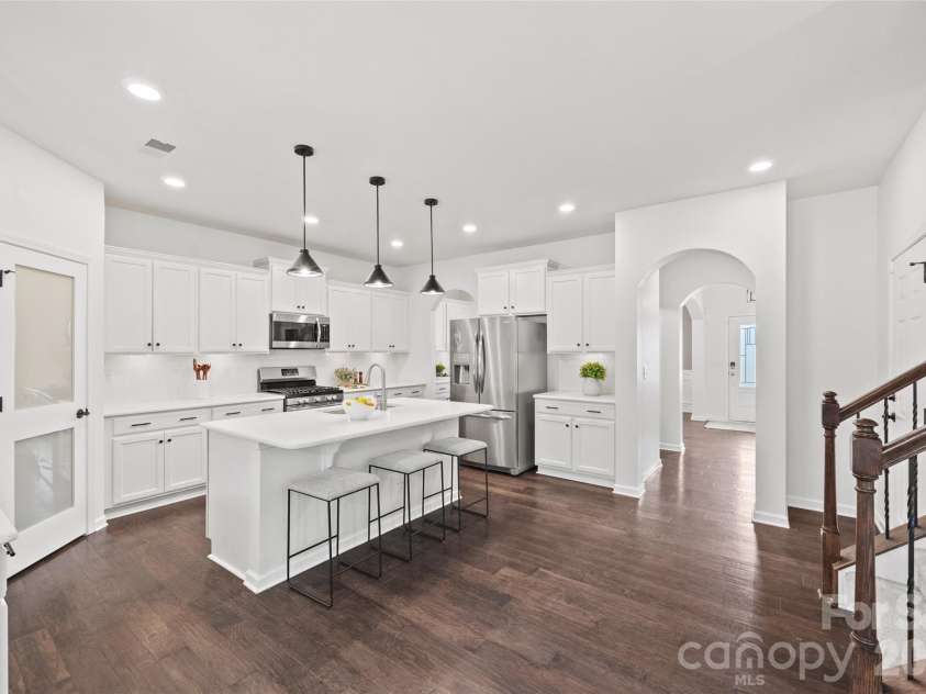 4055 Oakmere Road, Waxhaw, NC 28173.  MLS# CAR4353481, YatesRealty ID 18587. 