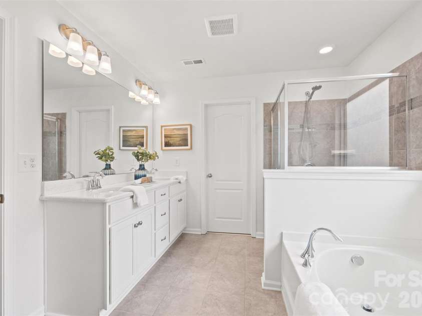 4055 Oakmere Road, Waxhaw, NC 28173.  MLS# CAR4353481, YatesRealty ID 18587. 