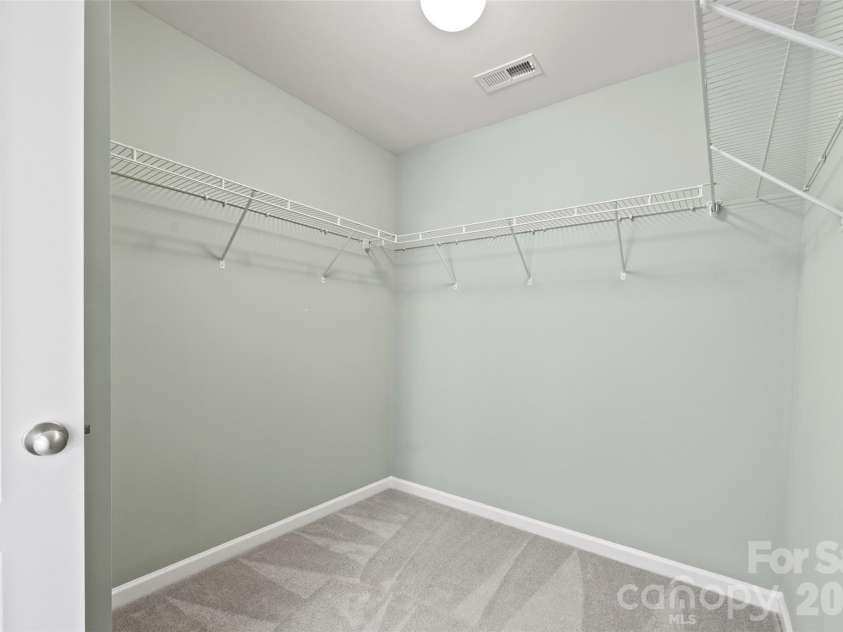 4055 Oakmere Road, Waxhaw, NC 28173.  MLS# CAR4353481, YatesRealty ID 18587. 