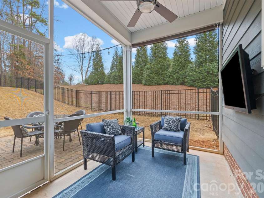 4055 Oakmere Road, Waxhaw, NC 28173.  MLS# CAR4353481, YatesRealty ID 18587. 