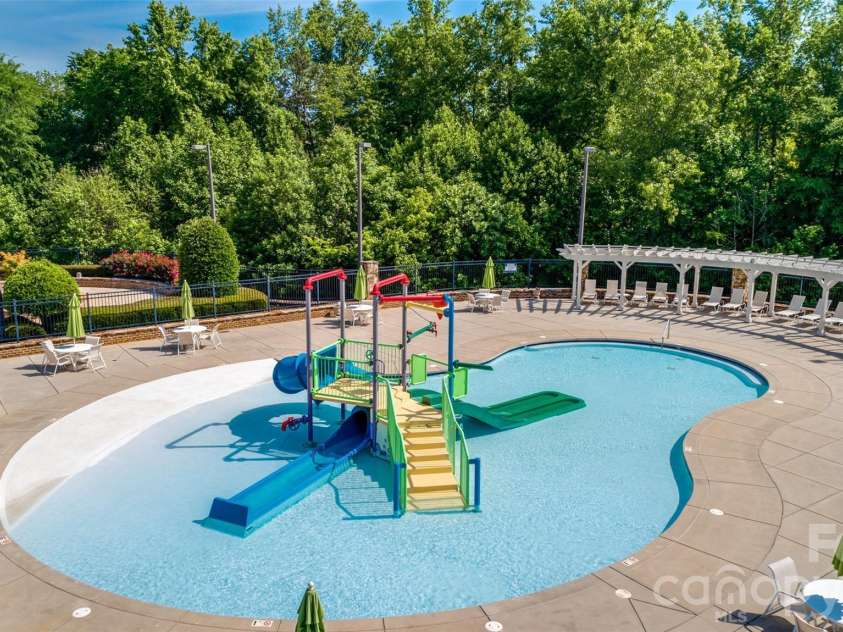 4055 Oakmere Road, Waxhaw, NC 28173.  MLS# CAR4353481, YatesRealty ID 18587. 