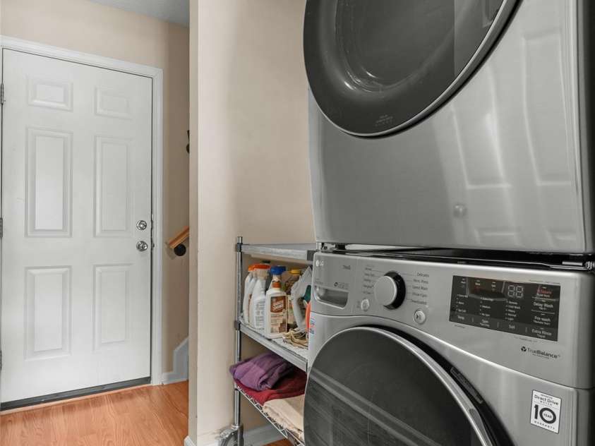 171 Rolling Meadow Road, Fletcher, NC 28732.  MLS# CAR4372180, YatesRealty ID 18589. Mud Room/ laundry