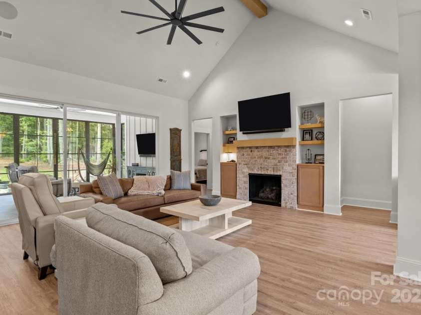 4465 Brancer Lane, Lincolnton, NC 28092.  MLS# CAR4285250, YatesRealty ID 1859. 