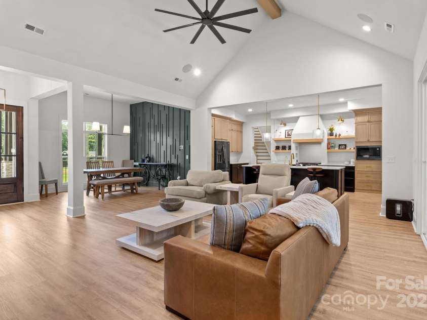 4465 Brancer Lane, Lincolnton, NC 28092.  MLS# CAR4285250, YatesRealty ID 1859. 