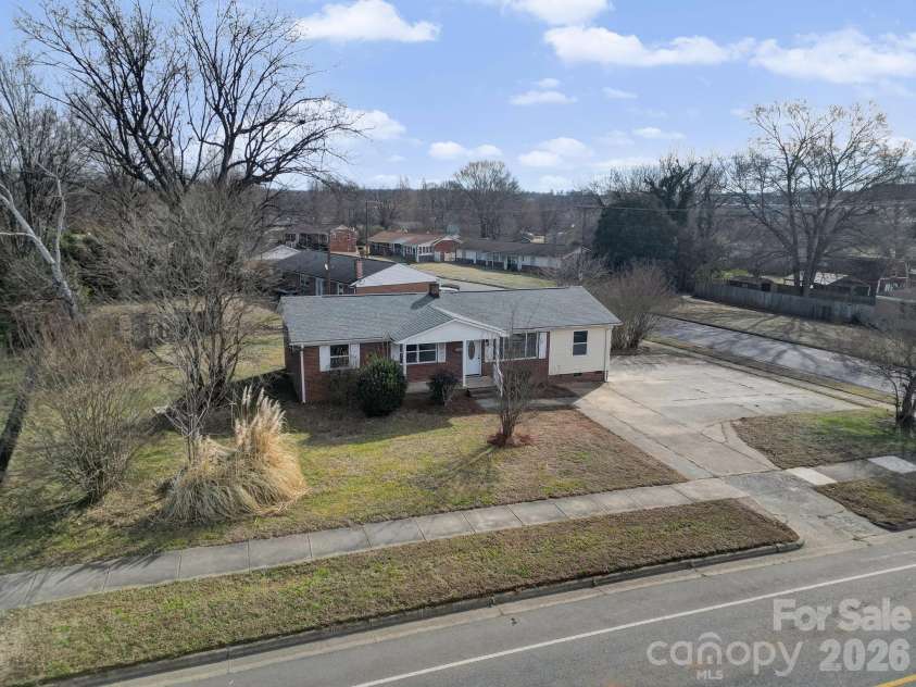 328 Old Concord Road, Salisbury, NC 28144.  MLS# CAR4344941, YatesRealty ID 18592. 